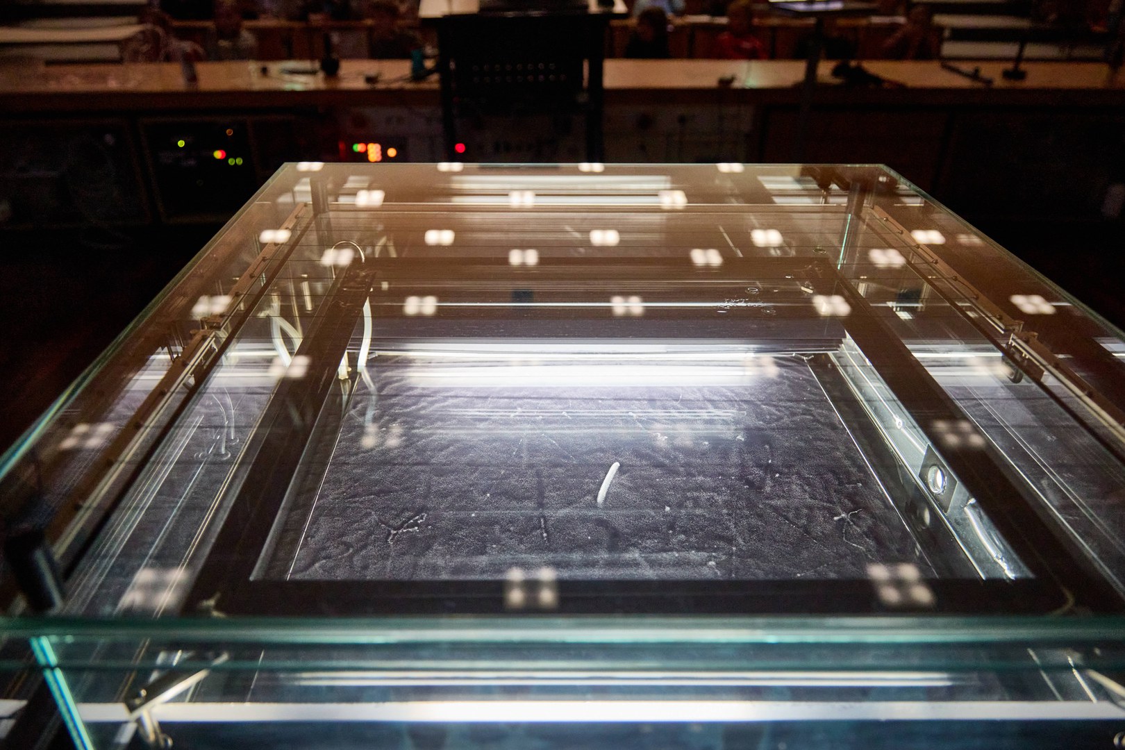 Experiment 6: Particle detectors, such as a cloud chamber, make traces of particles visible.