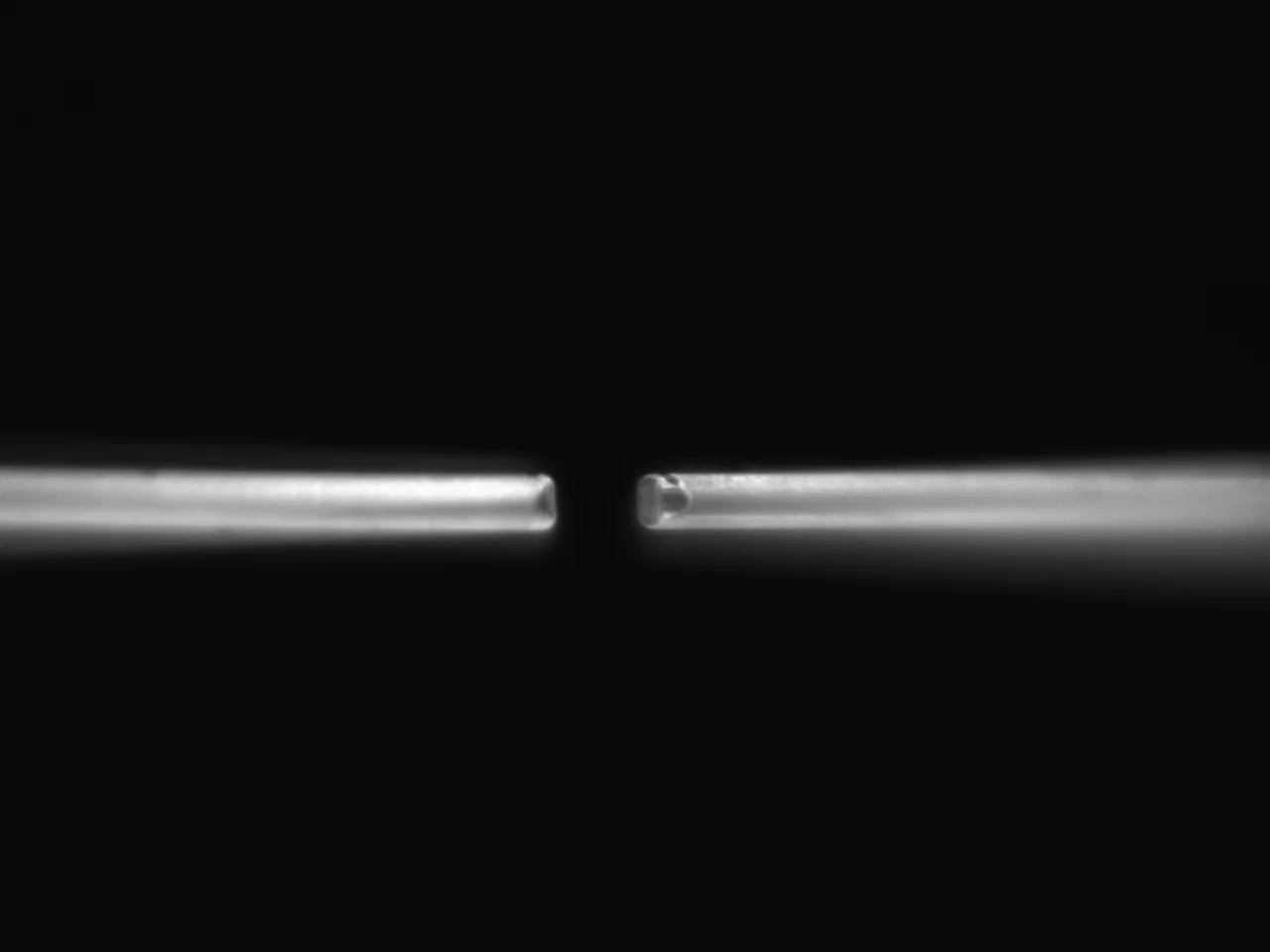 Casimir Fiber Resonator